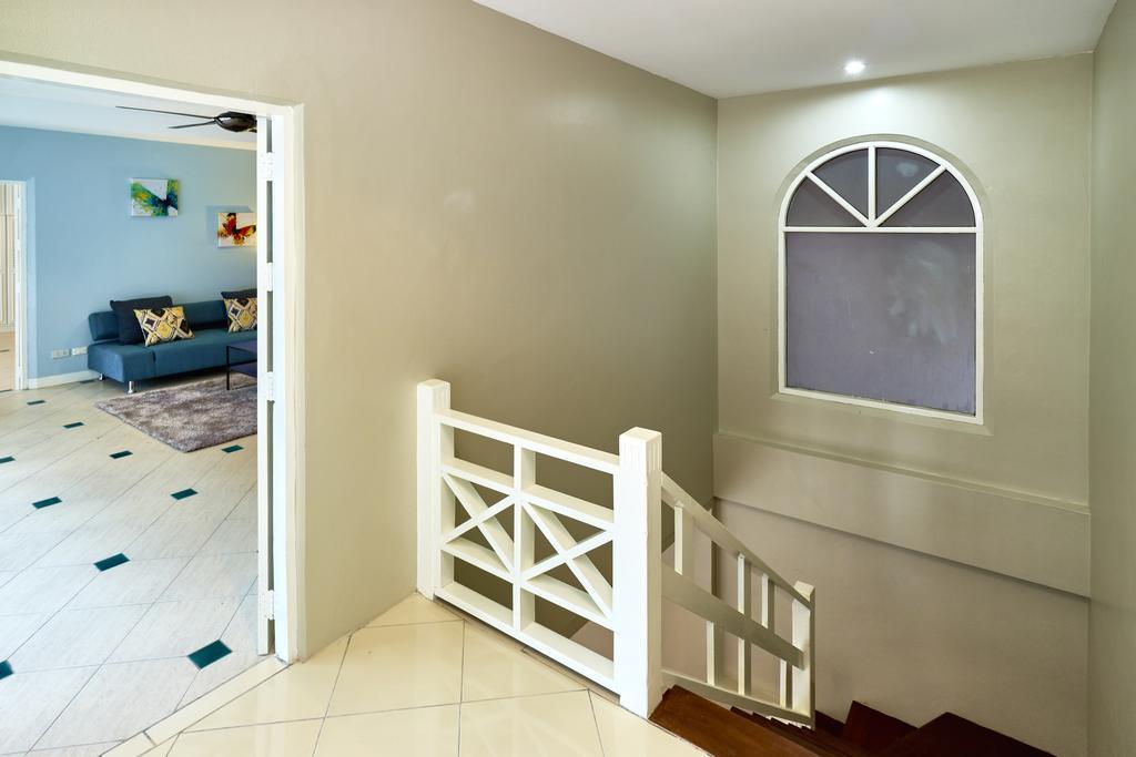 Вилла Pool 5bedroom Cosy Big Area Close To The *
