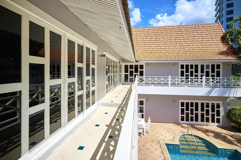 Вилла Pool 5bedroom Cosy Big Area Close To The *