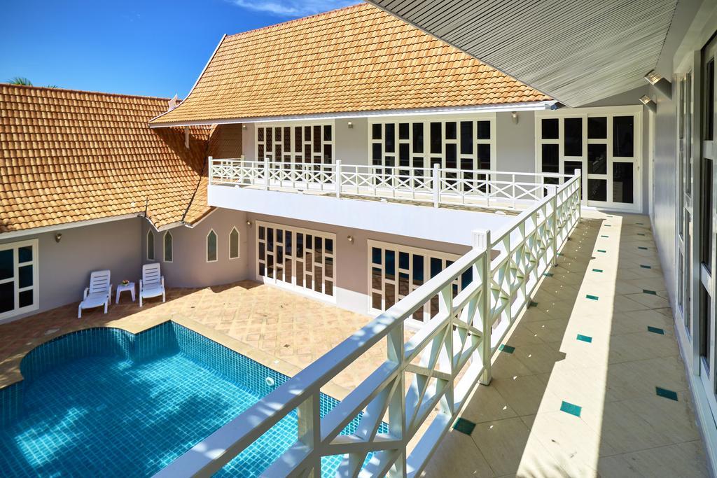 Вилла Pool 5bedroom Cosy Big Area Close To The *